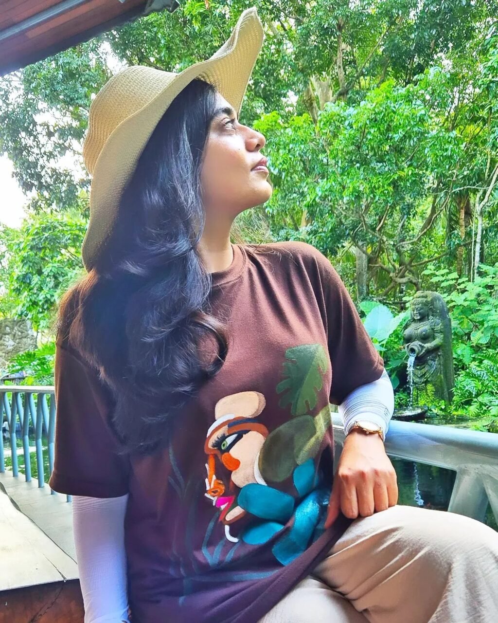 Instagram post from artbymahum. This post is in position 4.